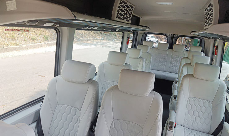 8+1 seater foton view imported van on rent in delhi